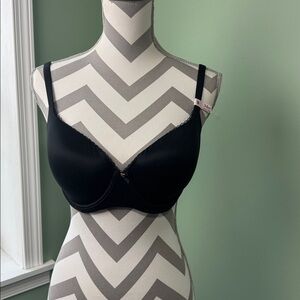 NWT Victoria's Secret black Bra 34DD